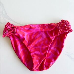 Mikoh Hawaiian Print Bikini Bottom In Island Red Ginger Size L